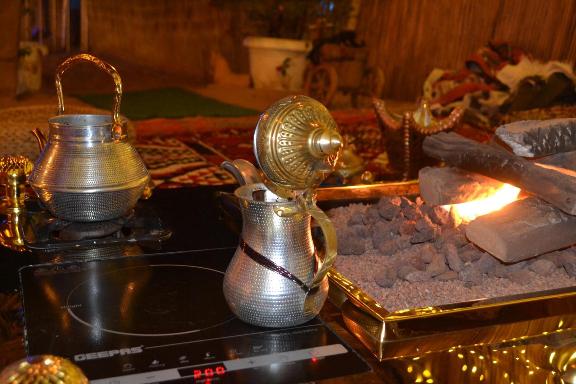 Farm Lebanon Guest House Abu Dhabi Bagian luar foto